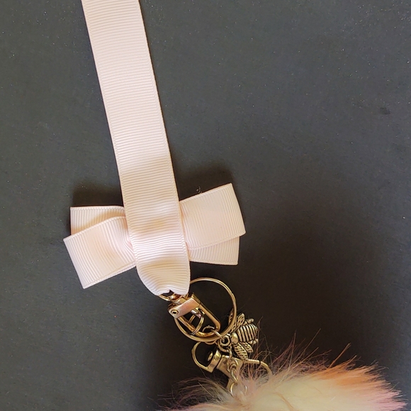 Cellphone Wrist strap - Picture 3 of 4